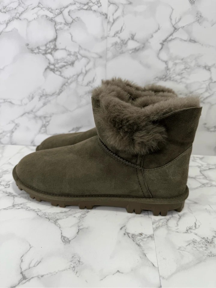 Botas de piel de oveja Kirkland Signature para dama talla 8 verdes NUEVAS # 20-PP Foto 1 de 4