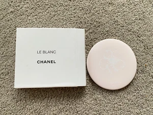 New Authentic Chanel Beaute Beauty Le Blanc Makeup Compact Mirror Pocket Mirror - Picture 1 of 6