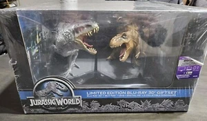 New Sealed JURASSIC WORLD 2015 LIMITED EDITION GIFT SET Blu-ray 3D DVD & FIGURES - Picture 1 of 6