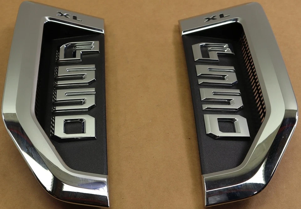 Хромированная эмблема крыла 17–22 Ford F550 XL HC3B55000A72;HC3B55000A73 RH+LH от оригинального производителя - Изображение 1 из 4