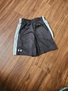 UNDER ARMOUR BASKETBALL SHORTS BOYS KIDS SIZE 7 BLACK - Picture 1 of 2