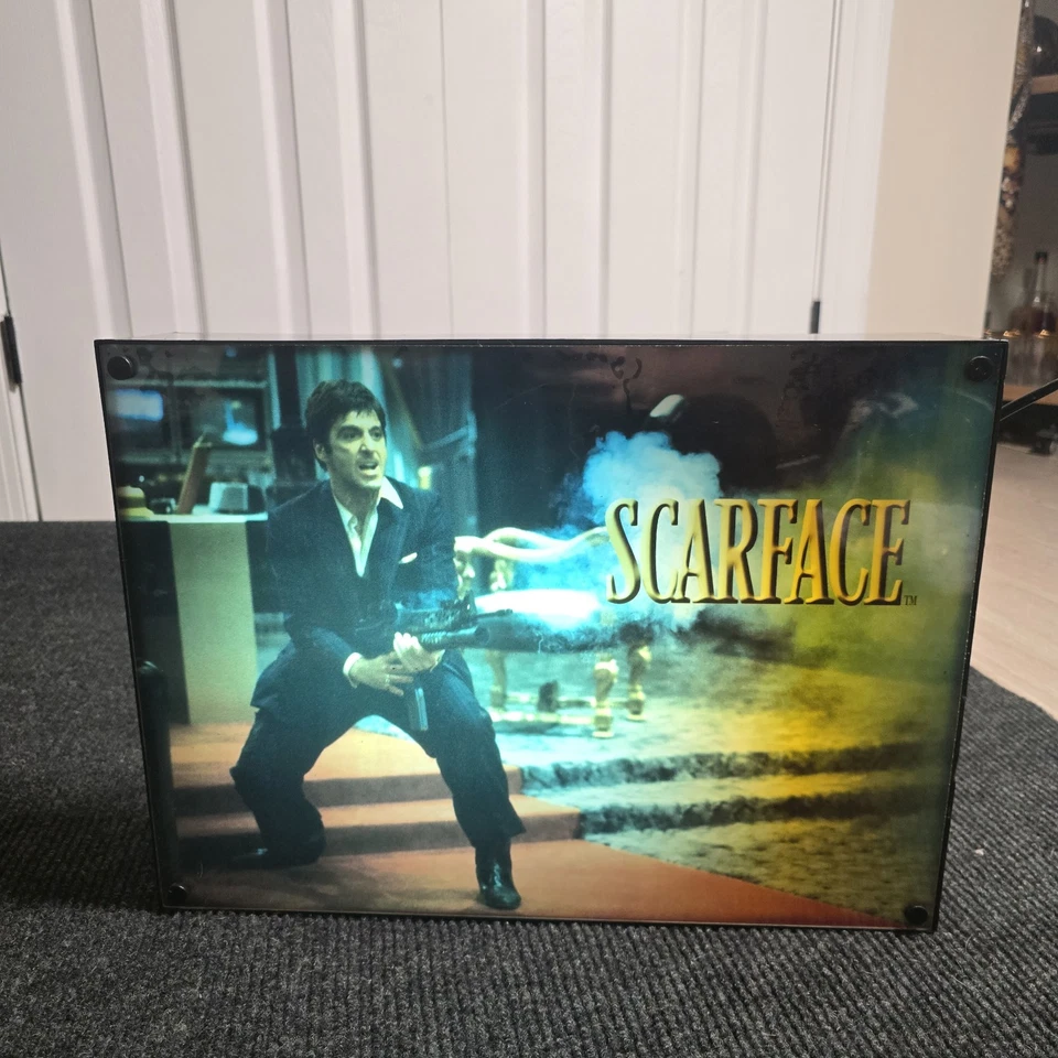 Cartel de caja de cartel de película Scarface vintage con función de iluminación Foto 1 de 4