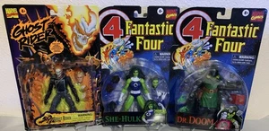 Carta retrò Dr. Doom, Ghost Rider & She-Hulk Marvel Legends Hasbro nuova negli USA - Foto 1 di 7
