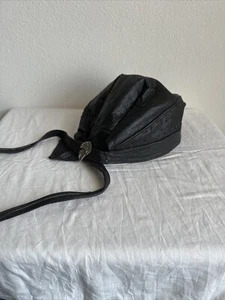 Gorra calavera de cuero macizo con alfiler nativo americano - Imagen 1 de 7