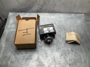 Ashcroft B420V Viton Switch 15A 125/250 VAC 15PSI - Picture 1 of 8