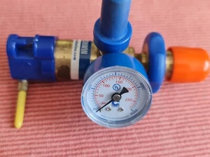 Conwin Standard Regulator with Tilt Valve & Gauge (boxed) - Picture 1 of 6