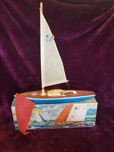 Vintage Giner Balandro Navegable N20/58 Ocean Racing Yacht 70's in Original Box - Picture 1 of 22
