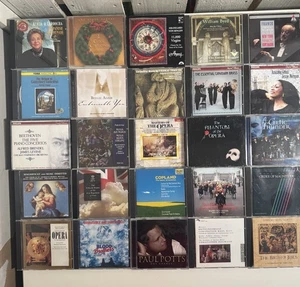 Lot 25 Classical Opera CD Set Phantom of the Opera Celtic Thunder - Picture 1 of 2