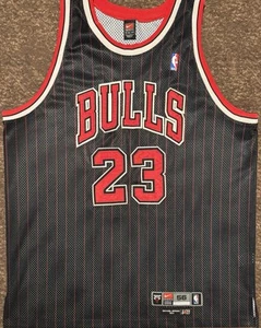 Authentic Vintage Nike NBA Chicago Bulls Michael Jordan Basketball Trikot - Bild 1 von 10