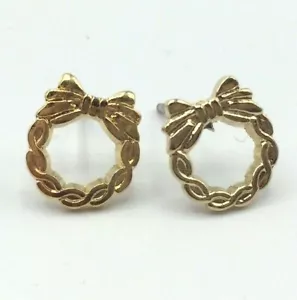 Vintage Avon goldfarbene Weihnachtskranz Ohrstecker Urlaub Schleife zierlich 3/8" - Bild 1 von 6