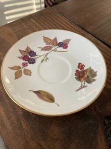 Royal Worcester Fine Porcelain 1961 “evesham” Print Saucers Set Of 4 - Picture 1 of 4