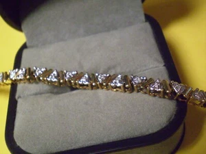 10K Yellow Gold Ladies 36 Diamond Heart Link Bracelet 7.3 grams - Picture 1 of 4