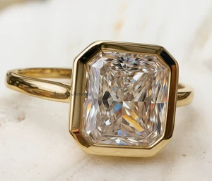 Anillo de compromiso solitario MOISSANITA radiante de oro amarillo sólido de 14 k de 2,23 quilates  - Imagen 1 de 8