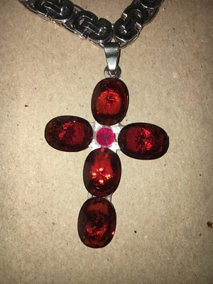 COLGANTE RUBÍES en CRUZ 2.5" x 1.75" con Collar Bizantino 32" Foto 1 de 4