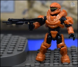 HALO MEGA BLOKS CONSTRUX ORANGE SPARTAN WARRIOR FIGURE DYT39 PROMETHEAN STRIKE - Picture 1 of 5