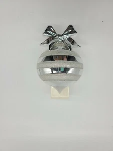 Wallflower Plug In Home Fragrance Diffuser Christmas Ball Ornament Silver - Picture 1 of 4