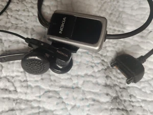 Genuine Nokia HS-23 Silver/Black In-Ear Stereo Headsets Nokia Hands free - Picture 1 of 3