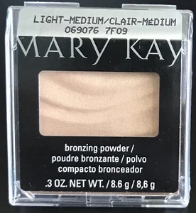 New In Package Mary Kay Bronzing Powder Light - Medium #069076 ~ Fast Ship - Picture 1 of 2