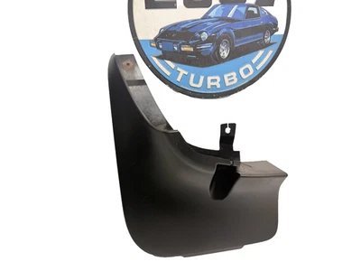 01-04 NISSAN FRONTIER FRONT LEFT MUD FLAP SPLASH GUARD TEXTURED OEM DAMAGED Foto 1 de 2