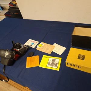 Alte Kamera Exa 1b in Hülle und OVP - Bild 1 von 5