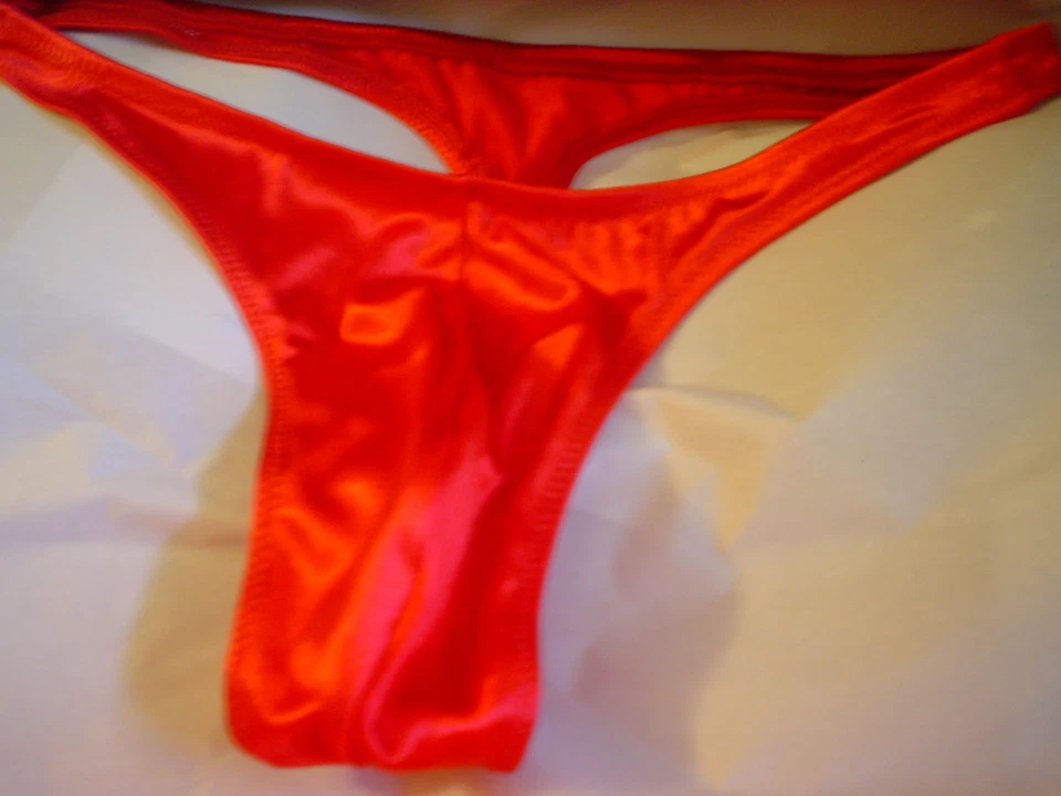 Tanga de cetim masculina S M L ou XL secreta ou Rio vermelha ou preta feita à mão personalizada EUA - Imagem 1 de 1