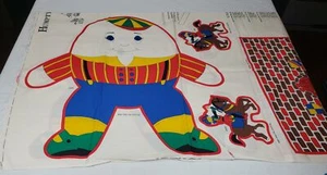 Humpty Dumpty Stoffpaneel, Backsteinmauer, Männer auf Pferden - Bild 1 von 4