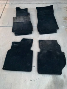 Genuine Mercedes-Benz W123 240D/300D Floor Mats Front and Rear Black - Picture 1 of 3