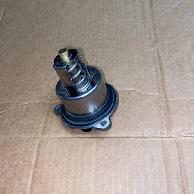 Termostato OEM WAHLER para Porsche 2013-UP (911-991) 718 Boxster Cayman 718 Spyder Foto 1 de 4