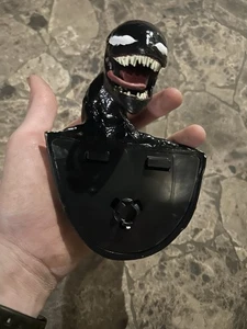 Venom: The Last Dance Venom Head AMC Exclusive In Hand - Bild 1 von 7