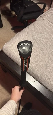 Srixon ZX5 MKII 4 Hybrid 22 Degree. Slightly used, comes with original headcover - Image 1 of 4