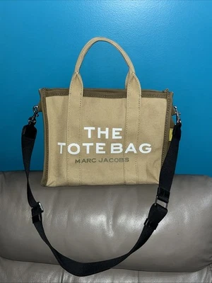 "Bolso de Mano Marc Jacobs THE 12x9.5"" - Lona Beige Tostado con Correa para el Hombro" Foto 1 de 4