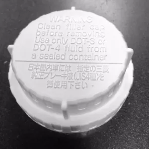 Genuine Mitsubishi Brake Fluid Cap Cover Many OLD Vehicles See List Below - Foto 1 di 2