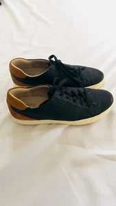 Naturalizer women's sneakers black leather 9.5W wide EUC - Picture 1 of 6