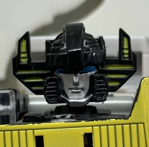SUNSTREAKER Transformers Generations Universe 2.0 Classics 100% Complete Cover