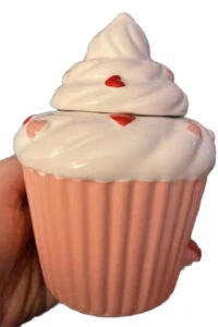 Neon Studio White Red & Pink Heart Cupcake Vanilla Scent Candle 11oz - Picture 1 of 4