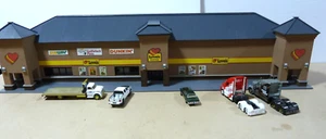 Custom 1/64 Scale Love's Truck Center Store Front To Go With Tankstelle - Bild 1 von 8