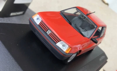 1/43  MINICHAMPS   MIN 400112370   Peugeot 205 Xr     1988 ,    red,  mint,++  ! - Image 1 of 4