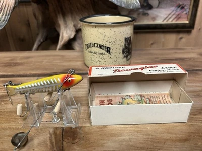 Señuelo de pesca de lubina vintage Heddon Dowagiac Spook 9100 color XRY NUEVO EN CAJA Foto 1 de 4