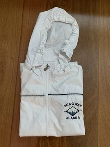 Skagway Alaska Waterproof Jacket In White with Hood Size M Brand New - Picture 1 of 6