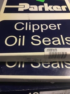 2pcs New Parker Clipper Oil Seals 4QTR10 Fast Free Shipping In Usa Q Shelf - Picture 1 of 1