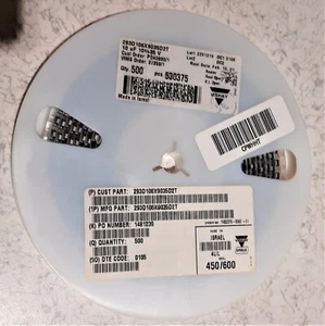 500 Stück Rolle VISHAY 293D106X9035D2T TANT CAP 10UF 35V 10%  - Bild 1 von 6