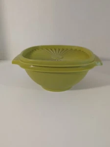 Tazón vintage TUPPERWARE con tapa 840-3 verde - Imagen 1 de 4