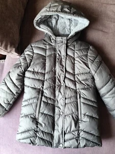 Primark Girls Grey Quilted Padded Winter Autumn Coat Age 6-7 Years Height 122 cm - Picture 1 of 14