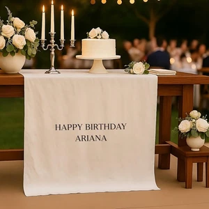 Individueller Geburtstag Tischläufer, personalisiertes Geburtstag Namensbanner, Geburtstagsdeko - Bild 1 von 5