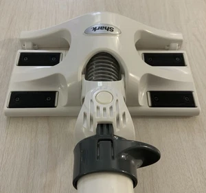 Shark Navigator Aspiratore Sollevabile Polvere Fuori Pavimento Rigido Testa Attacco. Bianco - Foto 1 di 16