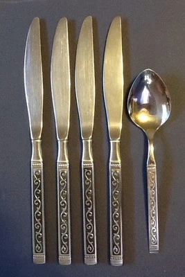 4 обеденных ножа Oneida 1881 Rogers Spanish Court из нержавеющей стали, место/овальная суповая ложка - Изображение 1 из 4