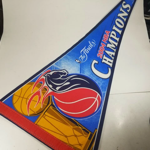 DETROIT PISTONS 2004 CHAMPIONS VINTAGE PENNANT THE FINALS NBA Bright Colors Cover