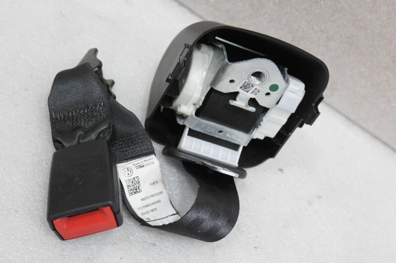 2011 2012 2013 2014 VOLKSWAGEN JETTA REAR CENTER SEAT BELT WITH BUCKLE BLACK