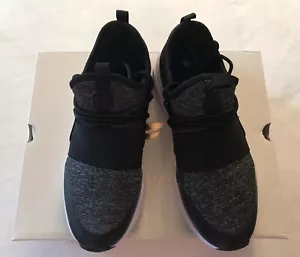 Sneaker Fabletics Zuma Studio nero/bianco taglia 6,5 nuove con scatola - Foto 1 di 11