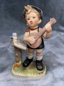 VINTAGE BOY PLAYING BANJO 6 INCH FIGURINE CRACKED - Picture 1 of 7